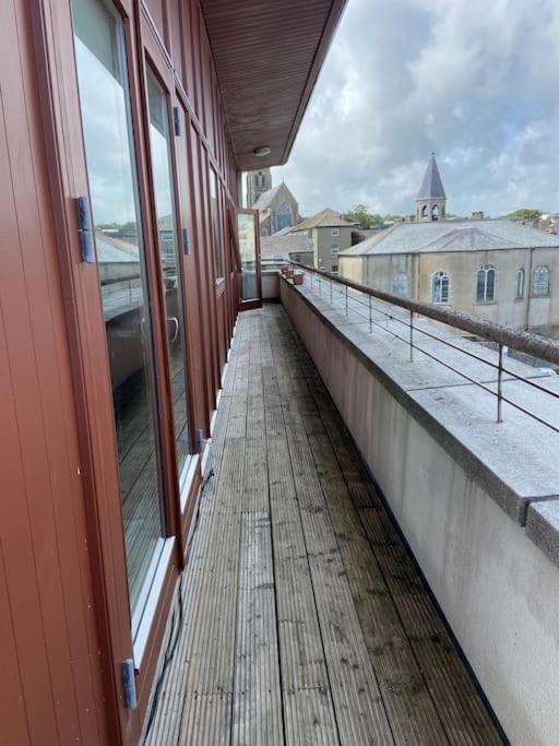 Vera'S Penthouse Wexford Exterior photo