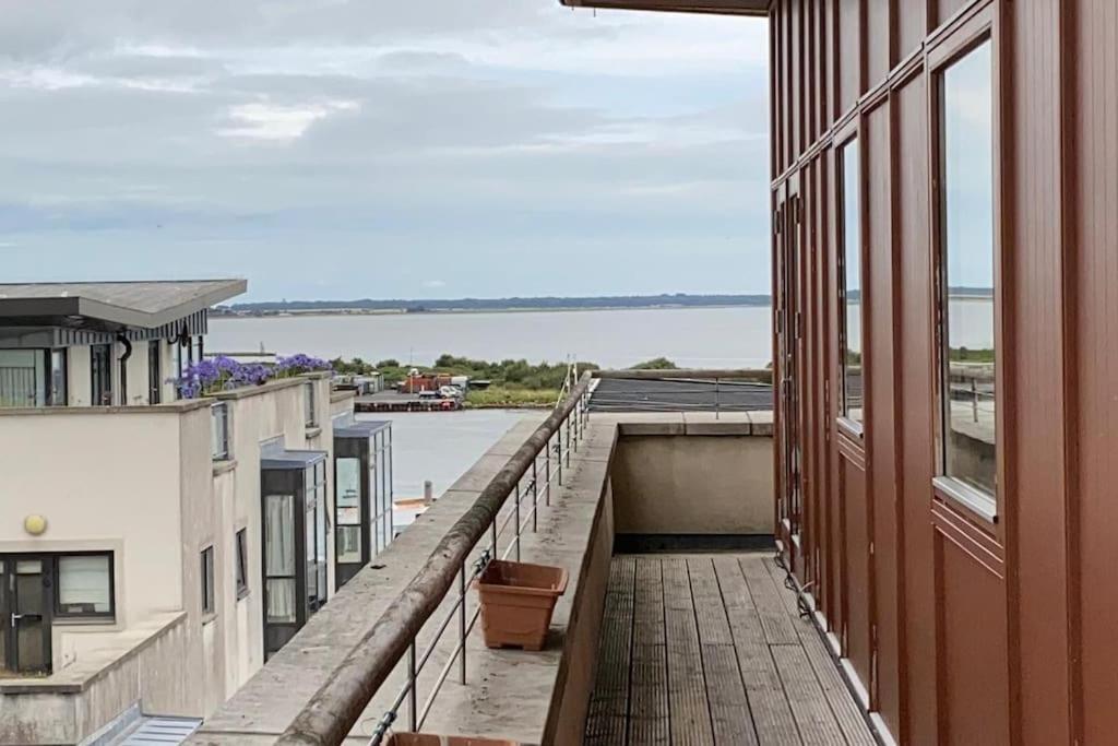 Vera'S Penthouse Wexford Exterior photo
