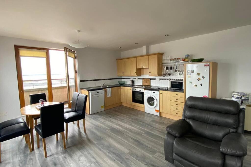 Vera'S Penthouse Wexford Exterior photo